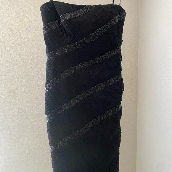 Tadashi Shoji Black strapless, knee length Dress - Picture 1 of 11